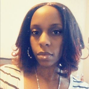 Meet your Posher, Desiree